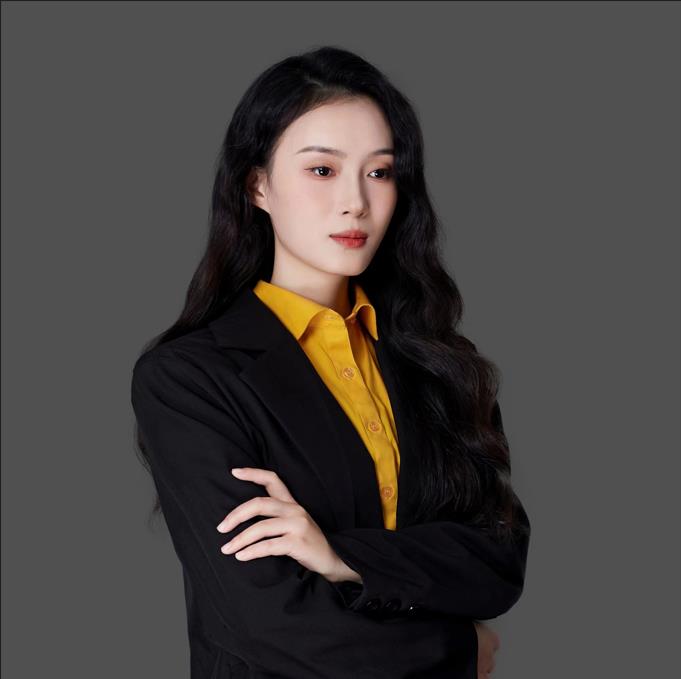 胡悦设计师